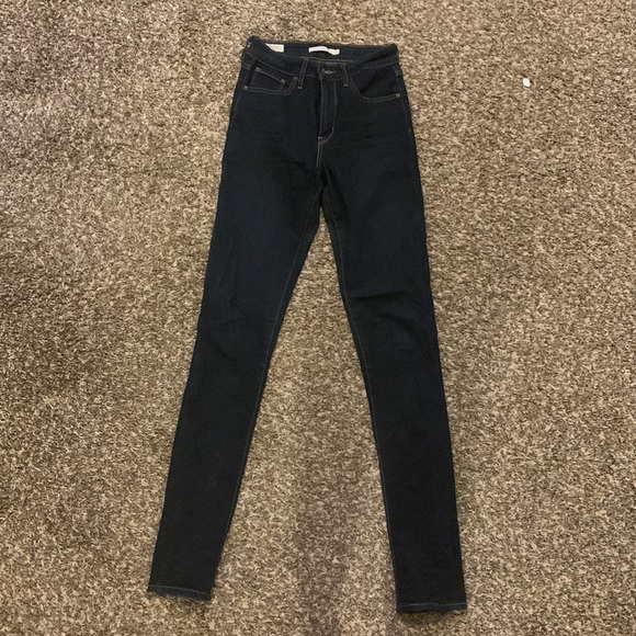 Levi Skinny Jeans - Picture 3 of 4